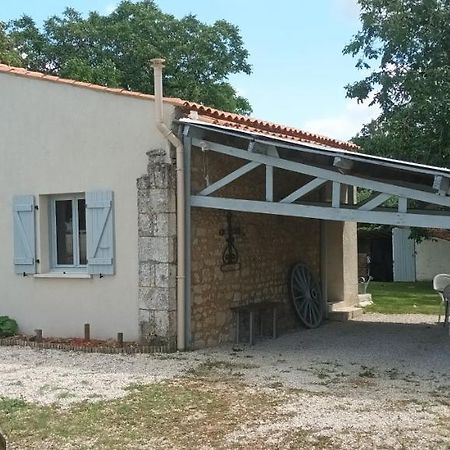 Le Clos Des Chevaliers Pons Extérieur photo
